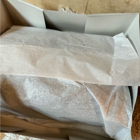 New quilted, black Michael Kors, leather handbag with tags and magnetic closure - Picture 10 of 11